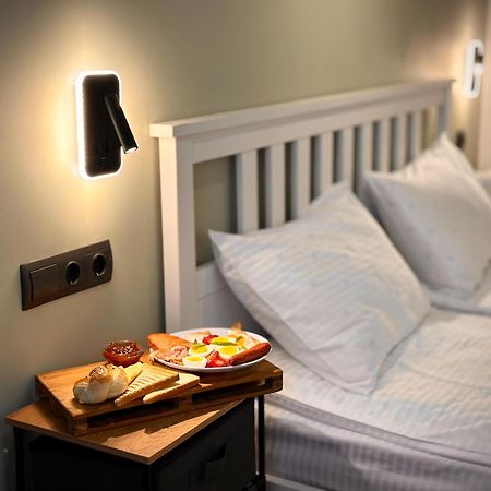 Tiroents Hotel Ґюмрі Екстер'єр фото