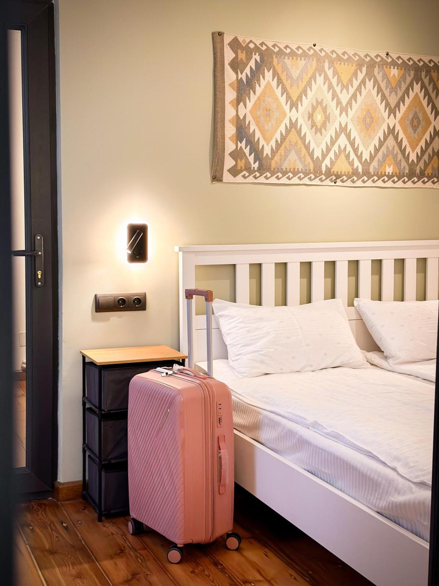 Tiroents Hotel Ґюмрі Екстер'єр фото